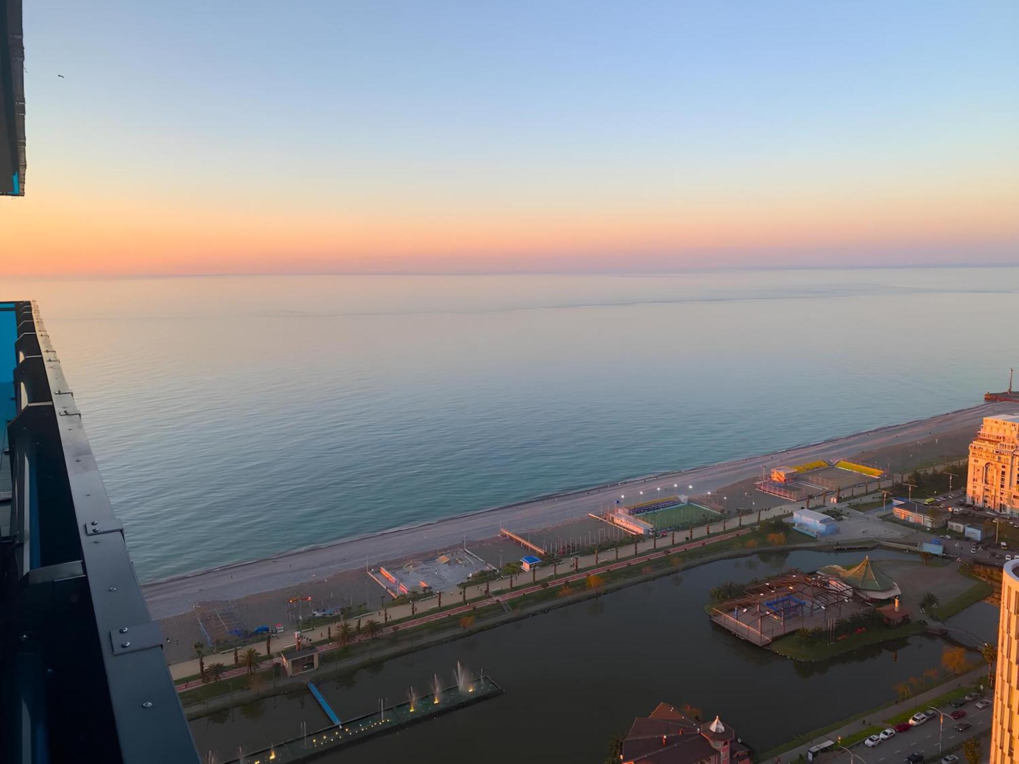 Orbi Panoramic Aparthotel Batumi Bagian luar foto