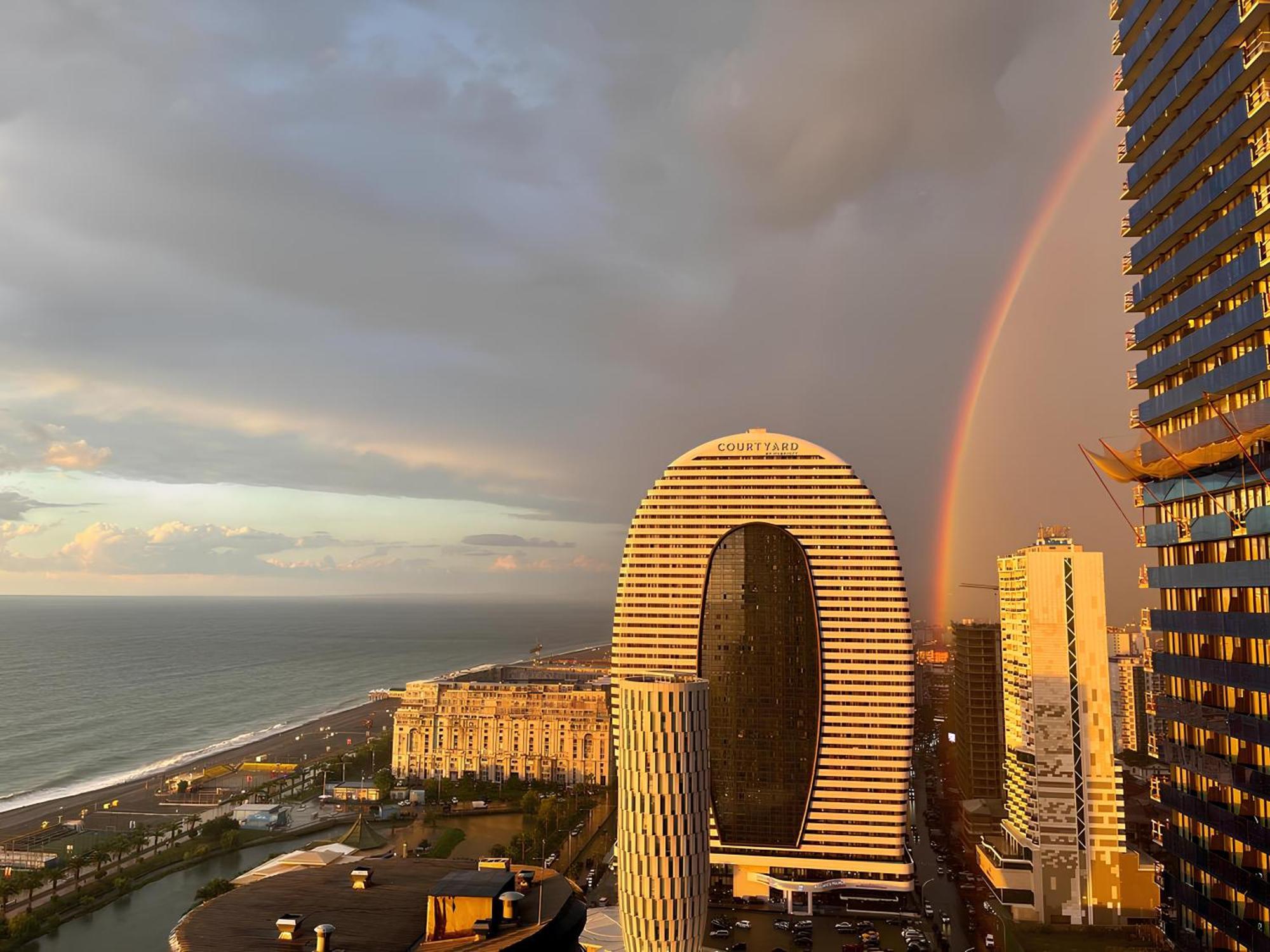 Orbi Panoramic Aparthotel Batumi Bagian luar foto